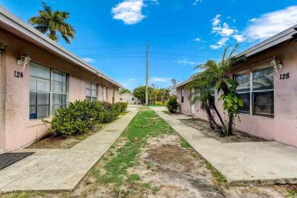 Atlantic Park Gardens, 122 SW 12th Ave, Delray Beach, Florida 33444, image 1
