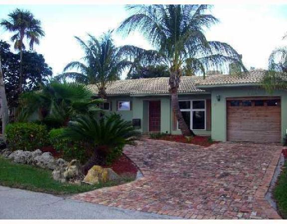 Yacht Harbor Estates, 1249 S Harbor Dr, Riviera Beach, Florida 33404, image 1