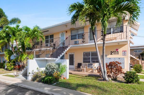 Carlton Terrace, 2111 NE 56th St #206, Fort Lauderdale, Florida 33308, image 1