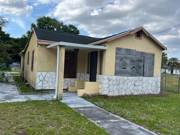 Helen Hammond's, 433 N 16th St, Fort Pierce, Florida 34950, image 1