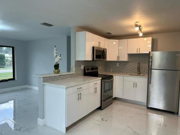 Gramercy Park, 5422 Marcia Pl, West Palm Beach, Florida 33407, image 1
