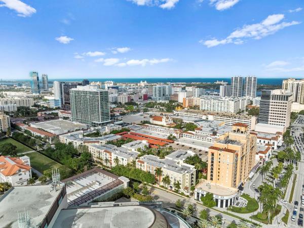 The Courtyards In CityPlace, 780 S Sapodilla Ave #302, West Palm Beach, Florida 33401, image 1