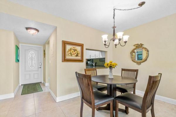 Golden Lakes Village, 146 Lake Carol Dr, West Palm Beach, Florida 33411, image 2