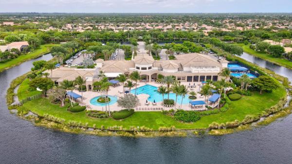 Valencia Pointe, 7136 Corning Cir, Boynton Beach, Florida 33437, image 3