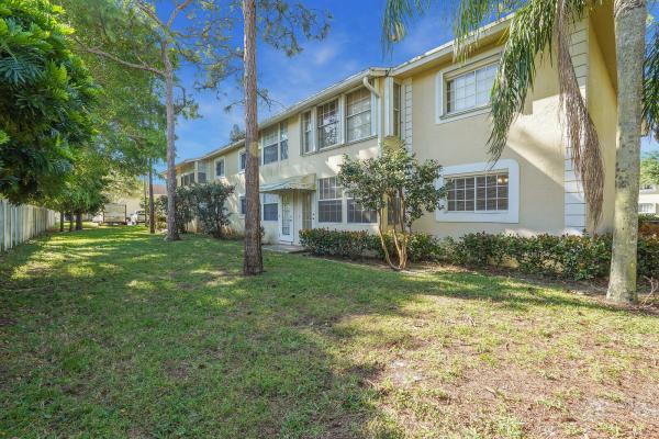 Palm Beach Trace, 1701 Palm Beach Trace Dr, Royal Palm Beach, Florida 33411, image 2