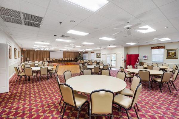 Sun Valley East, 9692 Sills Dr E #201, Boynton Beach, Florida 33437, image 2
