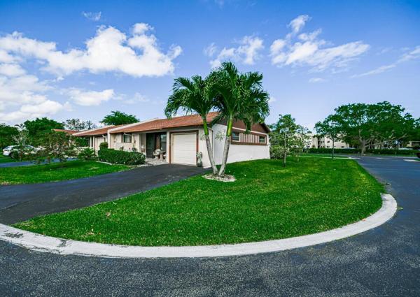 Philodendron At Las Verdes, 15704 Philodendron Cir, Delray Beach, Florida 33484, image 1