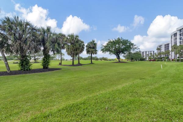 Willow Wood Midrise At Boca Country Club, 6805 Willow Wood Dr #5015, Boca Raton, Florida 33434, image 1