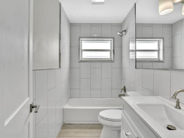 Lake Wyman Shores, 539 NE 18th St, Boca Raton, Florida 33432, image 1