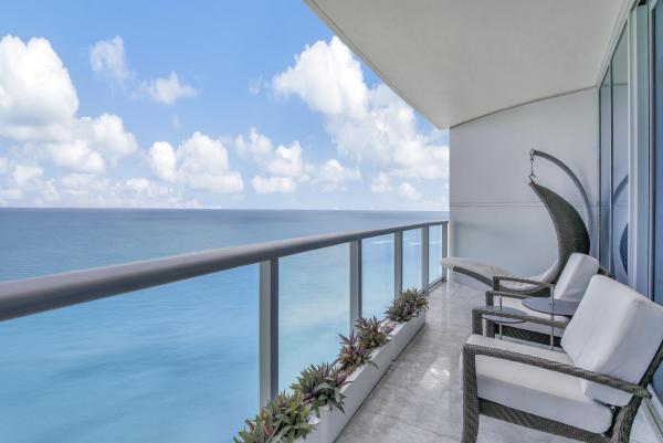 Jade Beach, 17001 Collins Ave #2504, Sunny Isles Beach, Florida 33160, image 2