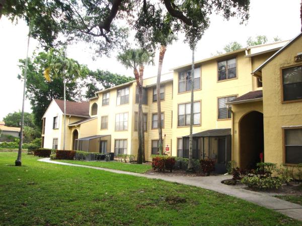 Boynton Landings, 2319 N Congress Ave #15, Boynton Beach, Florida 33426, image 1