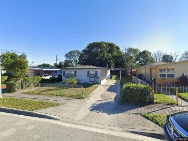 Monroe Heights, 1043 W 26th St, Riviera Beach, Florida 33404, image 2