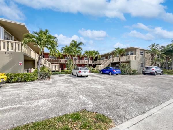 Boynton Center, 305 E Ocean Ave #204, Boynton Beach, Florida 33435, image 1