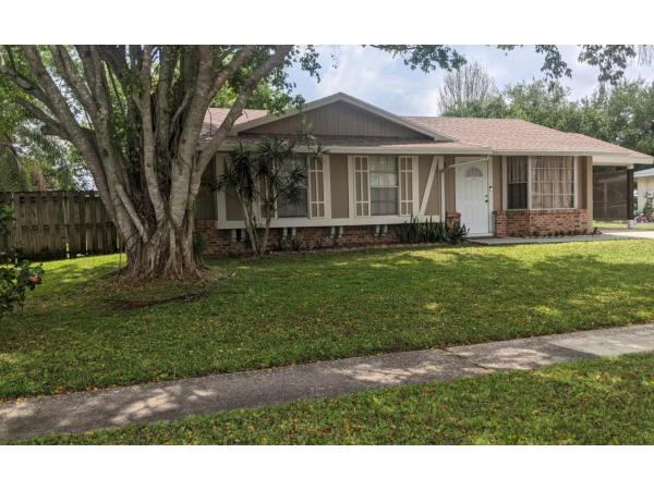 Floresta Pines, 481 NE Camelot Dr, Port St. Lucie, Florida 34983, image 1