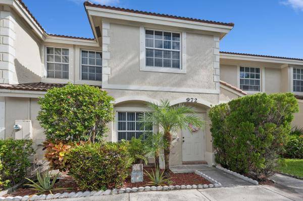 Summit Lake, 972 Summit Lake Dr, West Palm Beach, Florida 33406, image 2