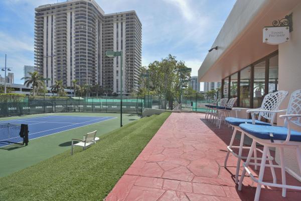 Turnberry Isle North, 19707 Turnberry Way #8E, Aventura, Florida 33180, image 3
