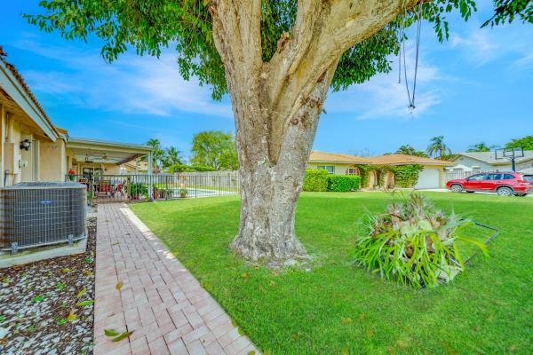 Woodbury, 6161 Woodbury Rd, Boca Raton, Florida 33433, image 2