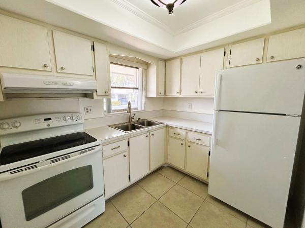 Crosley At Cresthaven Villas, 2845 Crosley Dr #E, West Palm Beach, Florida 33415, image 1