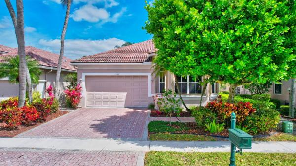 Oxford Place, 7307 Southport Dr, Boynton Beach, Florida 33472, image 1