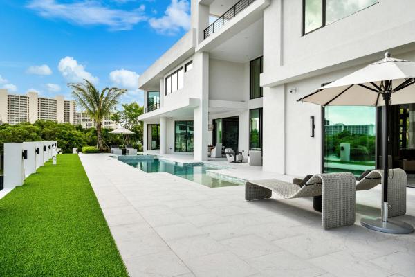 The Sanctuary, 4111 Ibis Point Cir, Boca Raton, Florida 33431, image 3