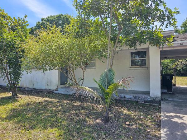 Fort Pierce Residential, 707 Ohio Ave, Fort Pierce, Florida 34950, image 2
