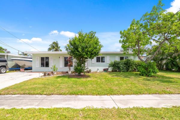Lake Osborne Estates, 1118 Lake Geneva Dr, Lake Worth Beach, Florida 33461, image 1