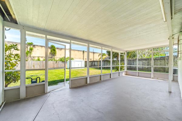 Lake Osborne Estates, 1118 Lake Geneva Dr, Lake Worth, Florida 33461, image 3