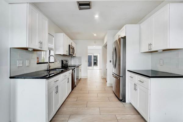 Meed Racquet Club, 7524 Deuce Ln, Lake Worth Beach, Florida 33467, image 1