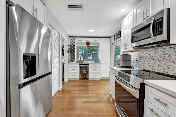 Coco Wood Lakes, 14680 Sunny Waters Ln, Delray Beach, Florida 33484, image 2