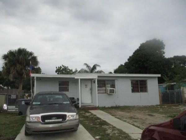 San Castle, 551 Wilkinson Rd, Lake Worth Beach, Florida 33462, image 1