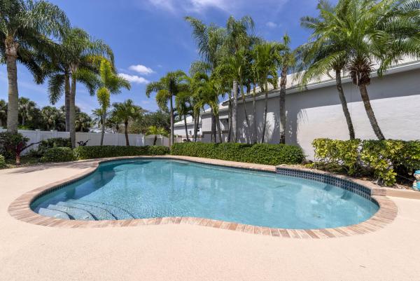 Eastpointe Country Club, 12800 Touchstone Pl, Palm Beach Gardens, Florida 33418, image 1