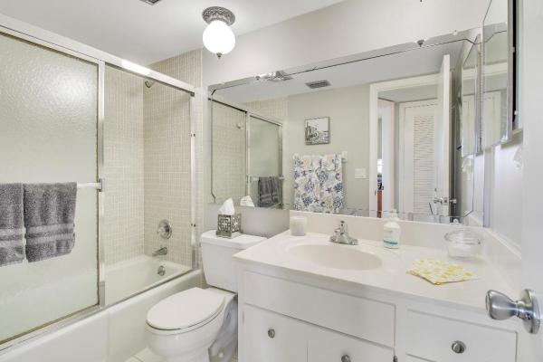 Ports O'Call, 20 Yacht Club Dr #204, North Palm Beach, Florida 33408, image 1