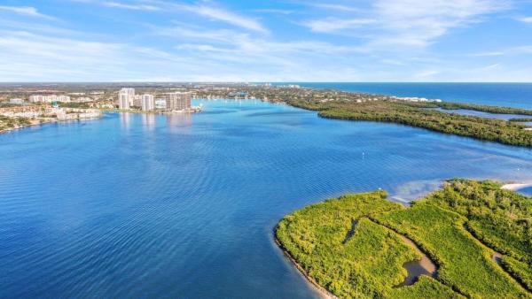 Ports O'Call, 20 Yacht Club Dr #204, North Palm Beach, Florida 33408, image 2