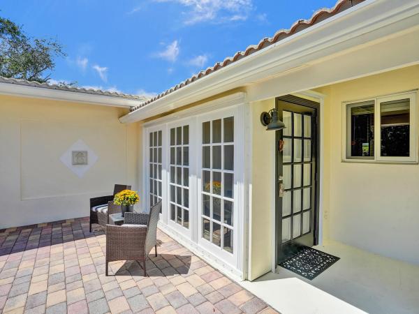 Royal Oaks Hills, 717 SW 7th St, Boca Raton, Florida 33486, image 2