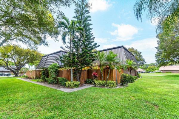 Oakwood Lakes, 3606 Silver Lace Ln #39, Boynton Beach, Florida 33436, image 1