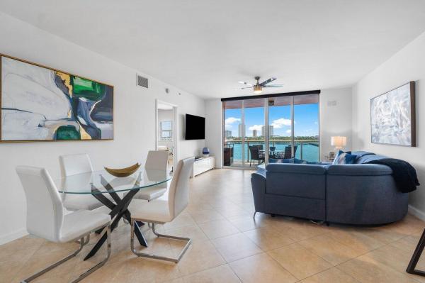 Marina Grande Club & Residences, 2640 Lake Shore Dr #515, Riviera Beach, Florida 33404, image 1