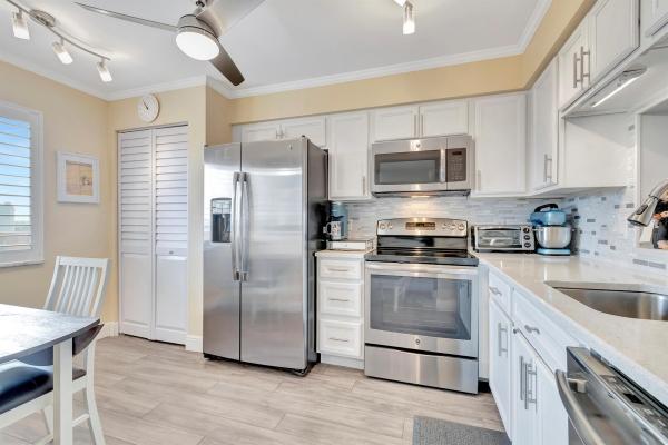 Huntington Lakes 1, 14425 Strathmore Ln #606, Delray Beach, Florida 33446, image 1