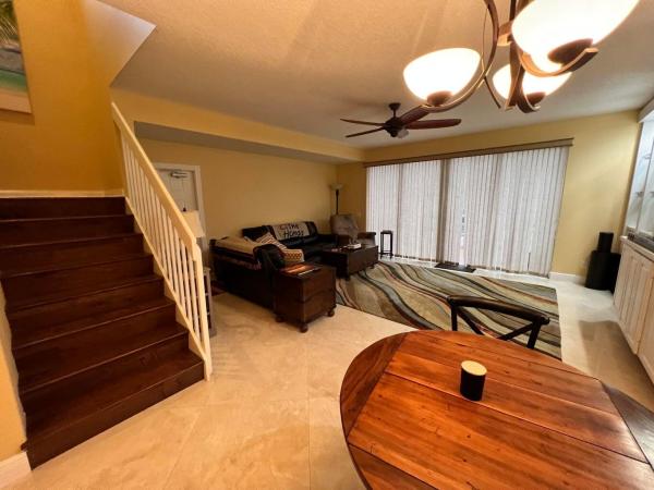 Catalina Lakes, 401 Capistrano Dr, Palm Beach Gardens, Florida 33410, image 1