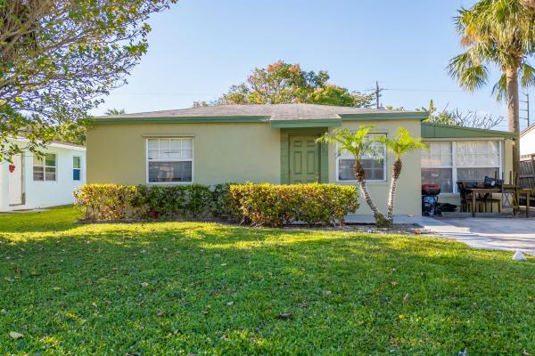 Plumosa Park, 167 W 37th St, Riviera Beach, Florida 33404, image 1