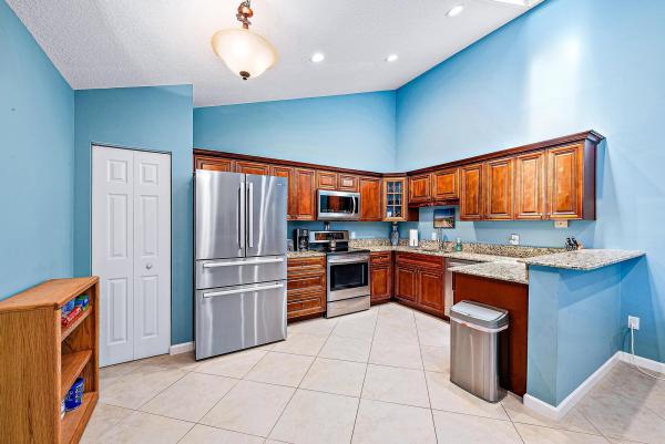 Westwood Gardens, 5802 Golden Eagle Cir, Palm Beach Gardens, Florida 33418, image 1