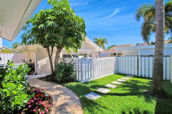 Cape Pointe Of Jonathan's Landing, 3703 Cape Pointe Cir, Jupiter, Florida 33477, image 1