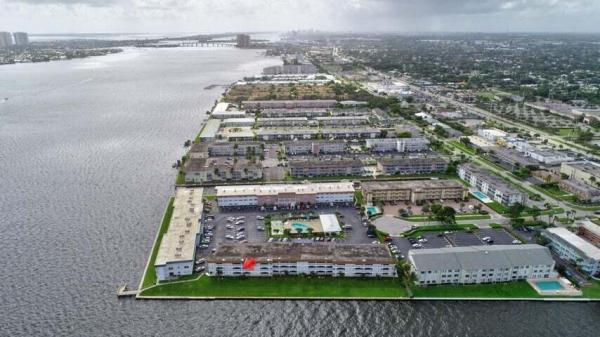 Shore Club, 111 Shore Ct #3130, North Palm Beach, Florida 33408, image 1