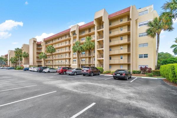 Princeton At Poinciana Place, 3755 Via Poinciana #216, Lake Worth Beach, Florida 33467, image 1
