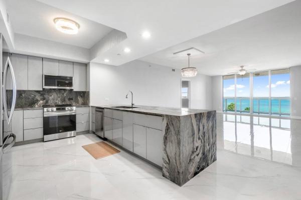 Marina Grande Club & Residences, 2650 Lake Shore Dr #604, Riviera Beach, Florida 33404, image 1