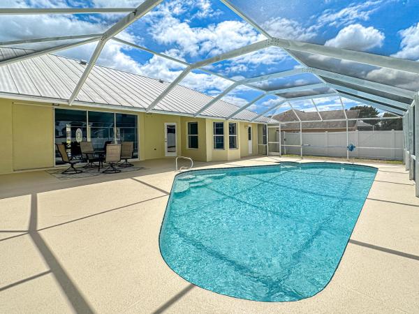 Holiday Pines, 5306 Echo Pines Cir, Fort Pierce, Florida 34951, image 2