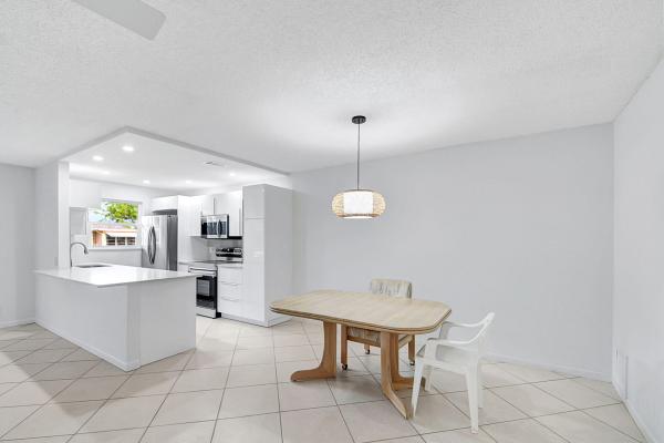 High Point Of Delray 6, 1355 High Point Way SW #C, Delray Beach, Florida 33445, image 2