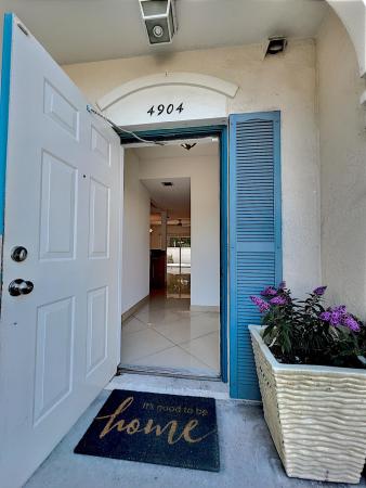 Banyan Oakridge, 4904 SW 31st Ter, Dania Beach, Florida 33312, image 3