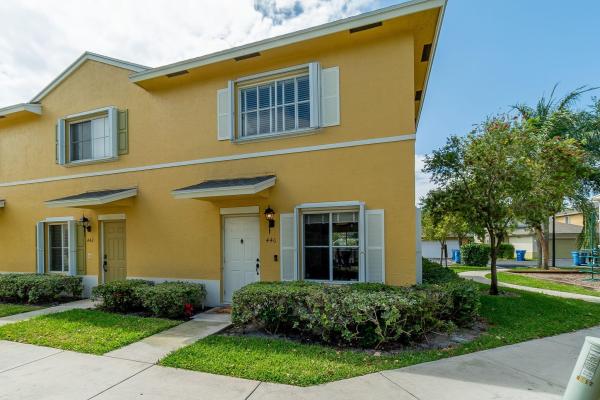 Lyman Village, 446 W Bloxham St, Lantana, Florida 33462, image 1
