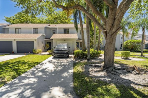 Woodbridge Lakes, 1615 Woodbridge Lakes Cir, West Palm Beach, Florida 33406, image 1