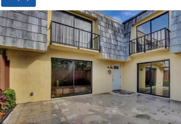 Springdale, 793 Springdale Cir, Palm Springs, Florida 33461, image 1
